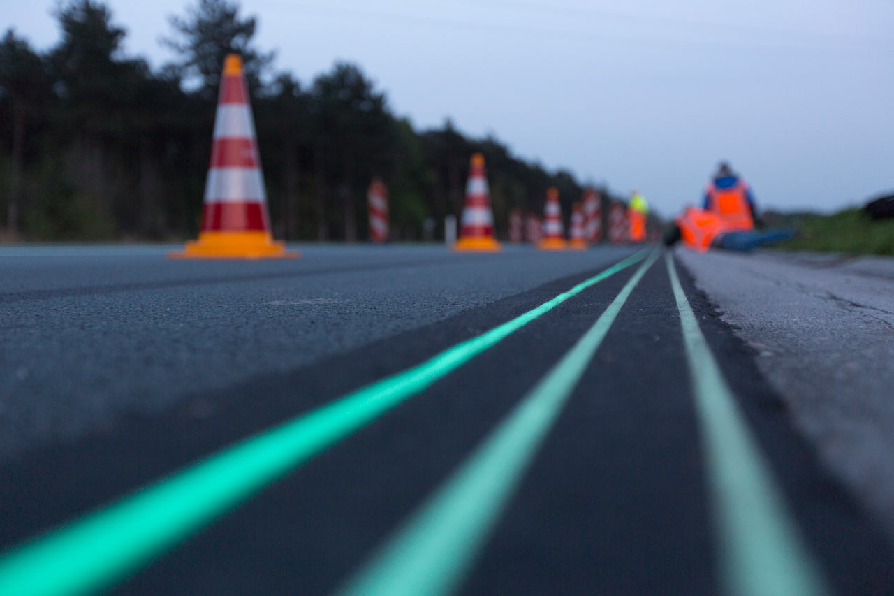Smart Highway en Holanda, una carretera que brilla en la noche